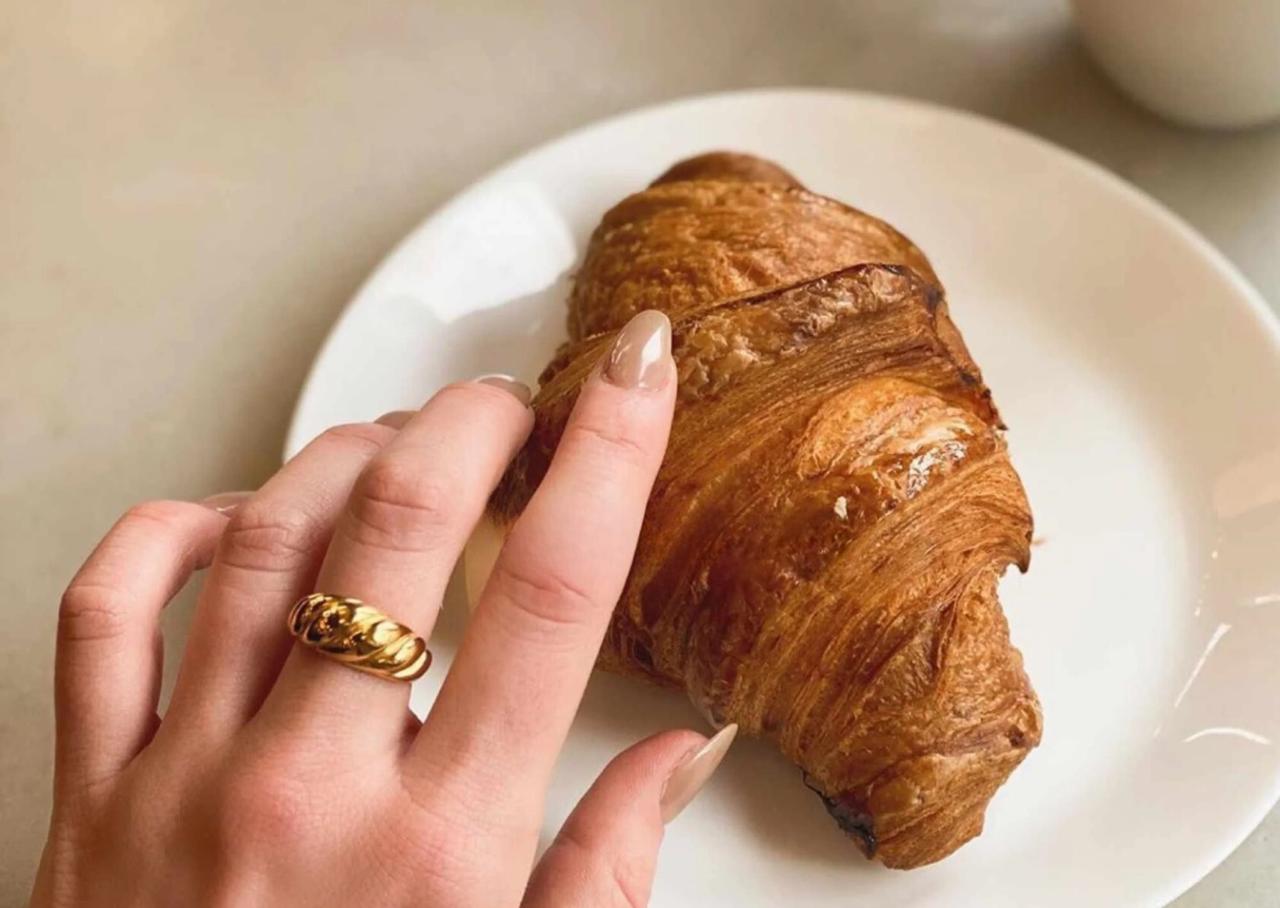 Croissant Ring